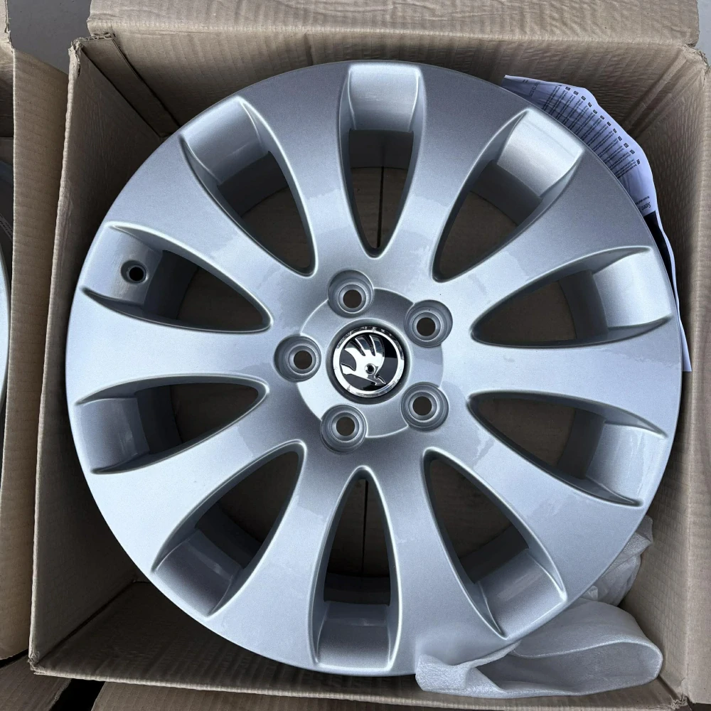 ŠKODA SUPERB OCTAVIA KAROQ 17" NOVÉ DPH
