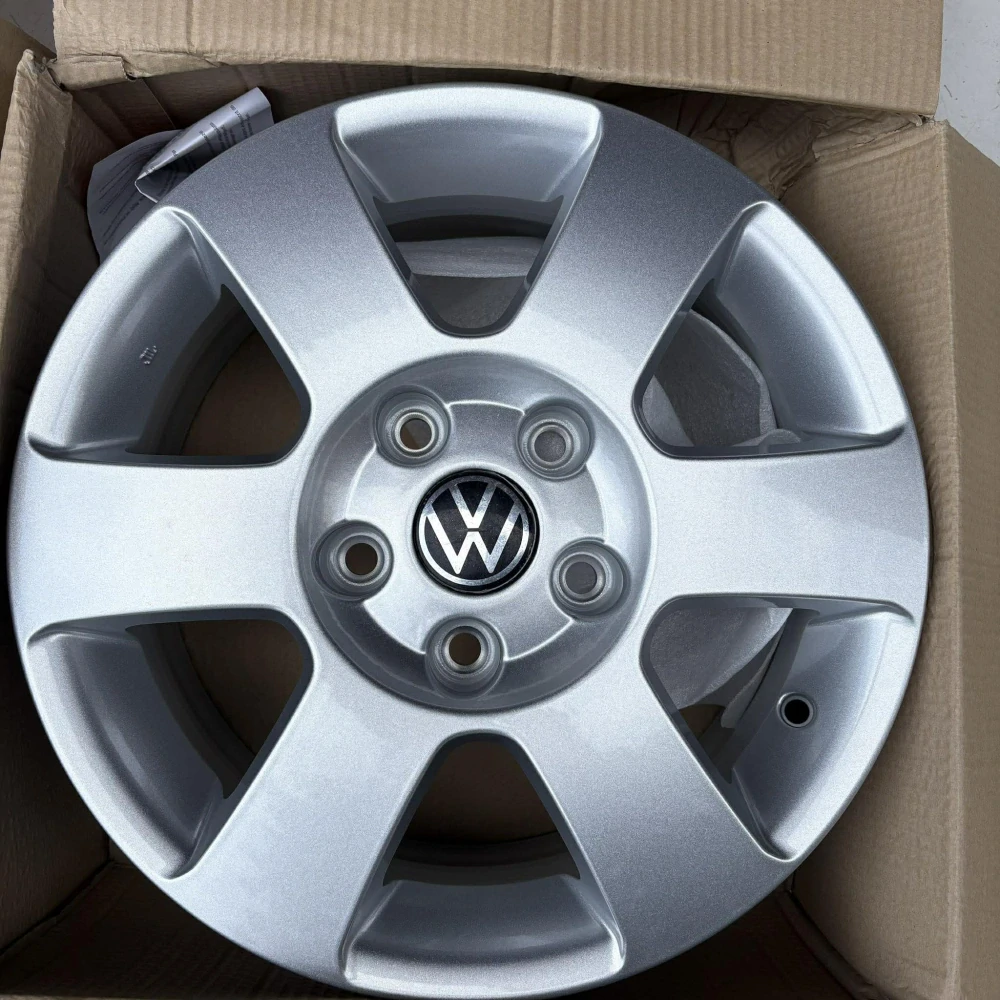 NOVÁ ALU KOLA VW GOLF 15"