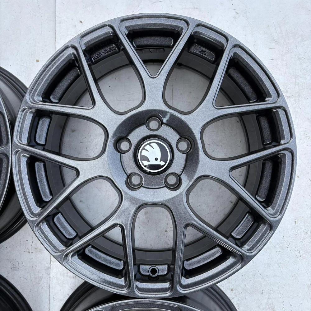 NOVÁ ALU KOLA ŠKODA OCTAVIA SUPERB KAROQ 17" DPH