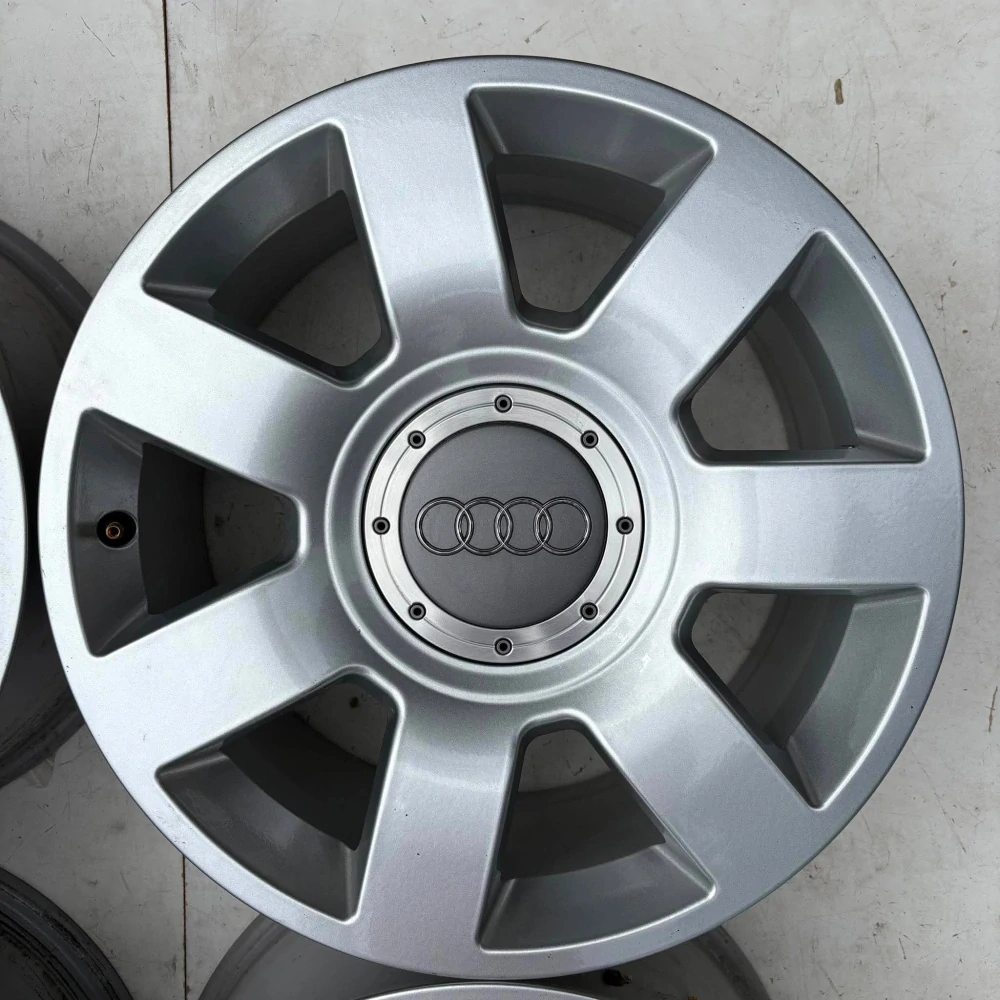 ALU KOLA AUDI A8 D3 A6 C6 17" DPH