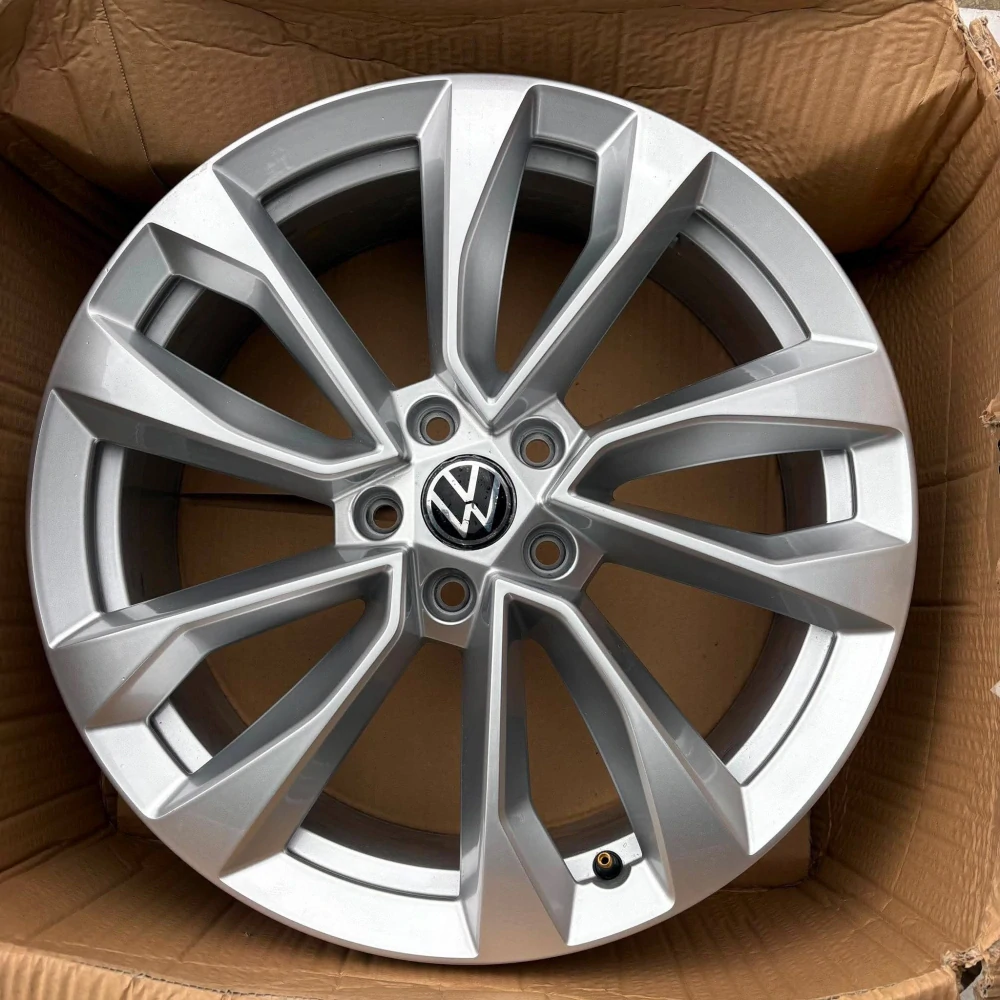 NOVÁ ORIGINÁLNÍ ALU KOLA VW TIGUAN 16" DPH