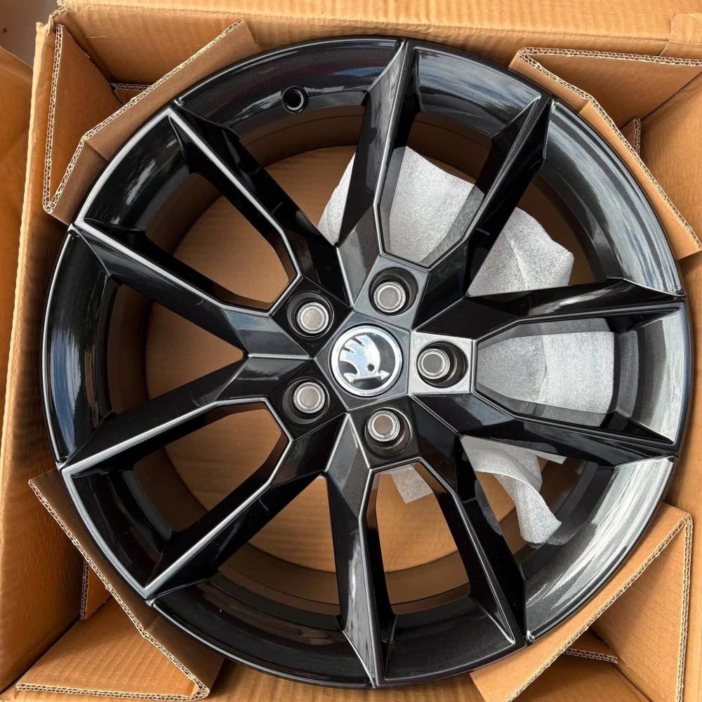 NOVÁ ALU KOLA ŠKODA OCTAVIA KAROQ SUPERB 18" DPH