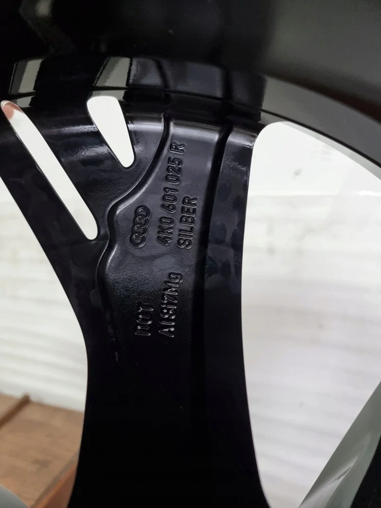 Audi RS6 RS7 Q8 SQ8 4K0601025R 22"
