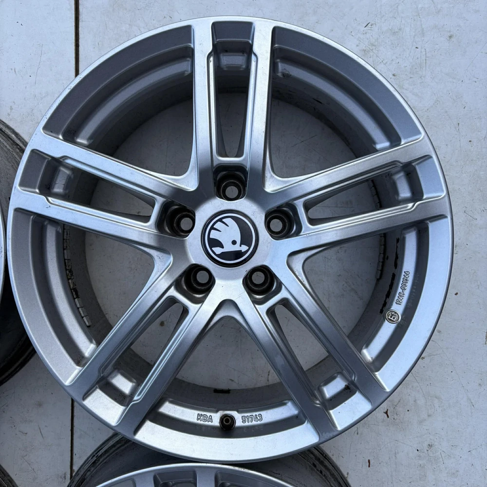 ŠKODA OCTAVIA SUPERB KAROQ YETI 17"