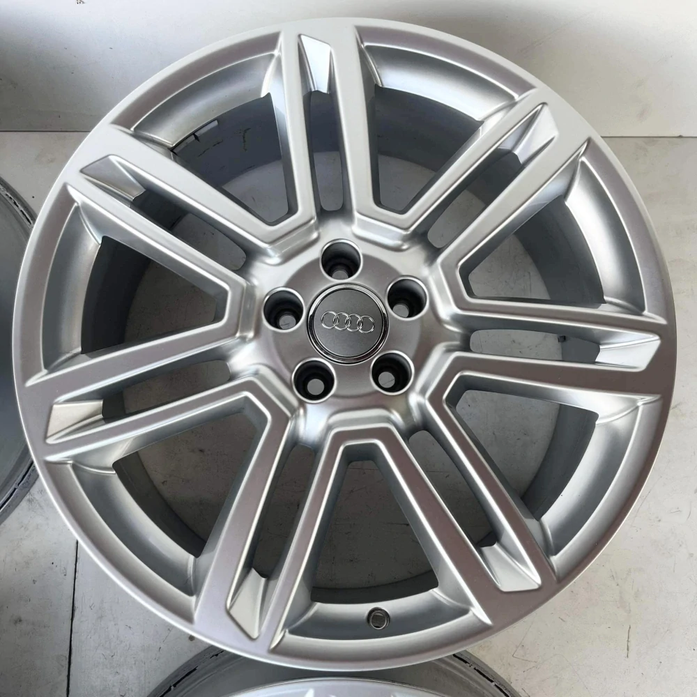 AUDI A4 A5 A6 A7 A8 Q3 Q5 20"