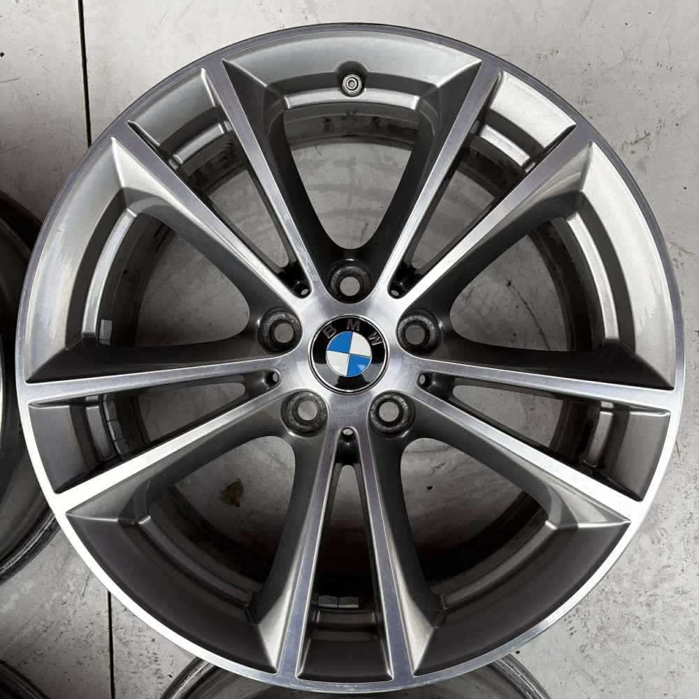 BMW G20 G21 G30 G31 17" + senzory
