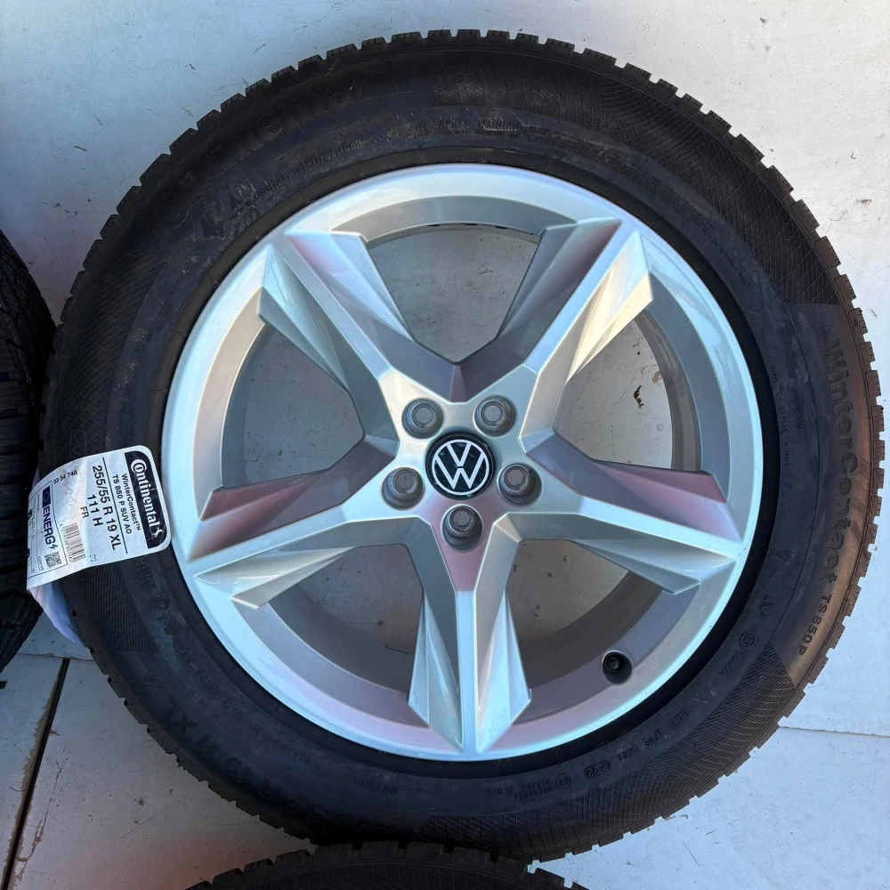 NOVÁ ZIMNÍ ALU KOLA VW TOUAREG II 255/55R19 DPH