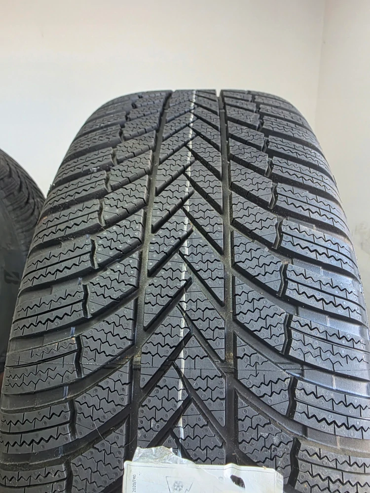 CUPRA FORMENTOR 18" Bridgestone 2023 ROK