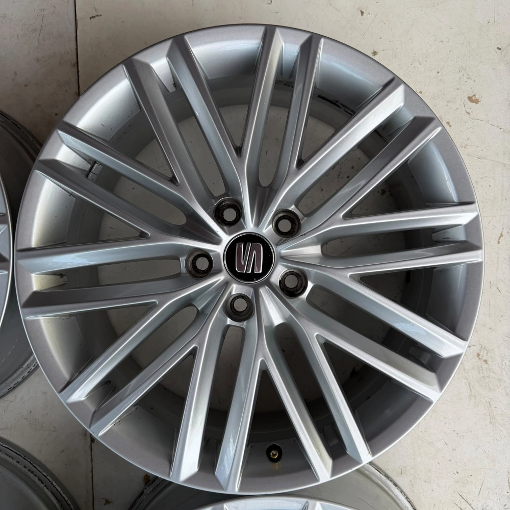 ALU KOLA SEAT ATECA 18