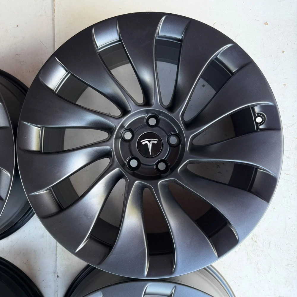 NOVÁ ALU KOLA TESLA 3 20"