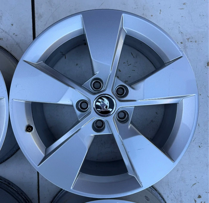 Originální alu kola Škoda pro vozy Karoq, Yeti, Superb, Octavia, Kodiaq 17"