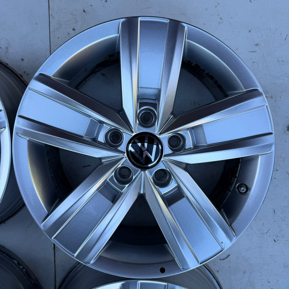 ALU KOLA VW MULTIVAN TRANSPORTER T5 T6 17"