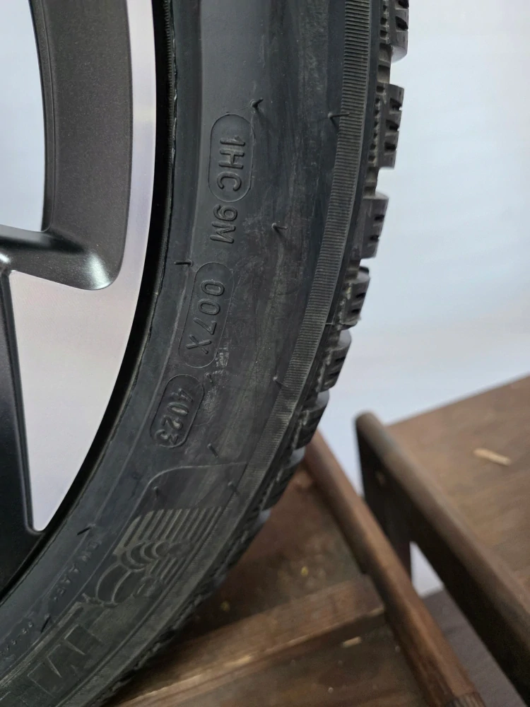 Cupra Born Volkswagen VW ID.3 Michelin 2023 215/50R19