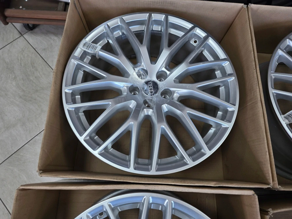 AUDI Q7 4M FACELIFT 20" A5 RS4 RS5 4M0601025CQ