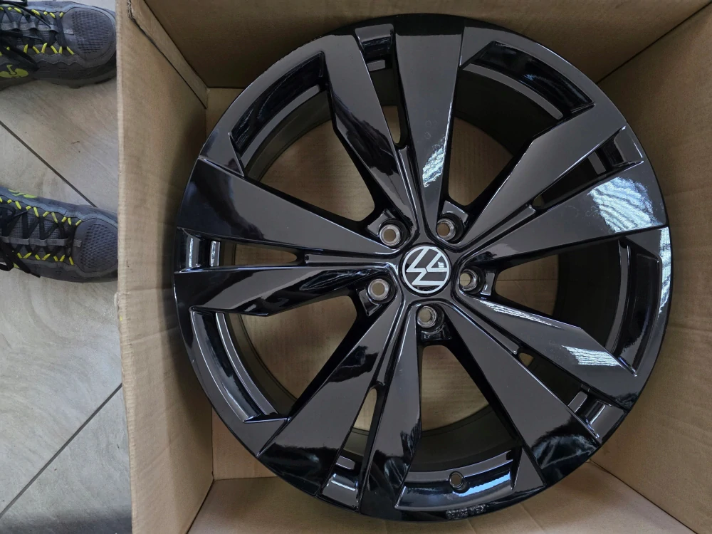 VW ID.4 ID.5 Skoda Enyaq iV Elroq 20"