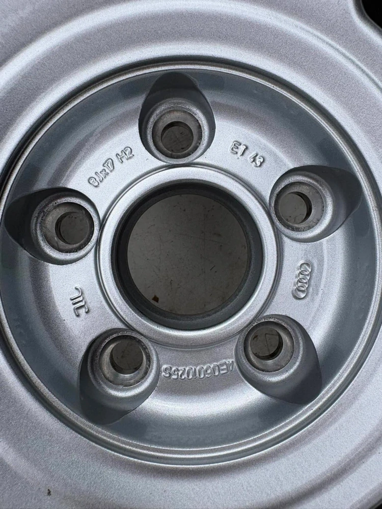 ALU KOLA AUDI A8 D3 A6 C6 17" DPH