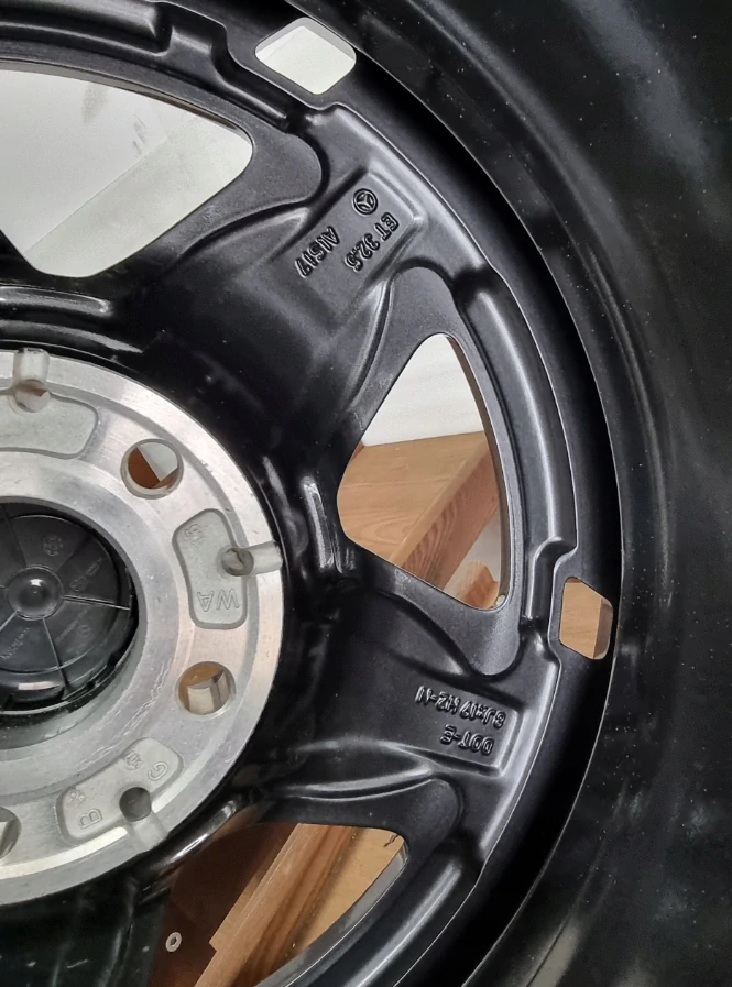 NOVÁ ORIGINÁLNÍ ALU KOLA MERCEDES 19" GLC AMG