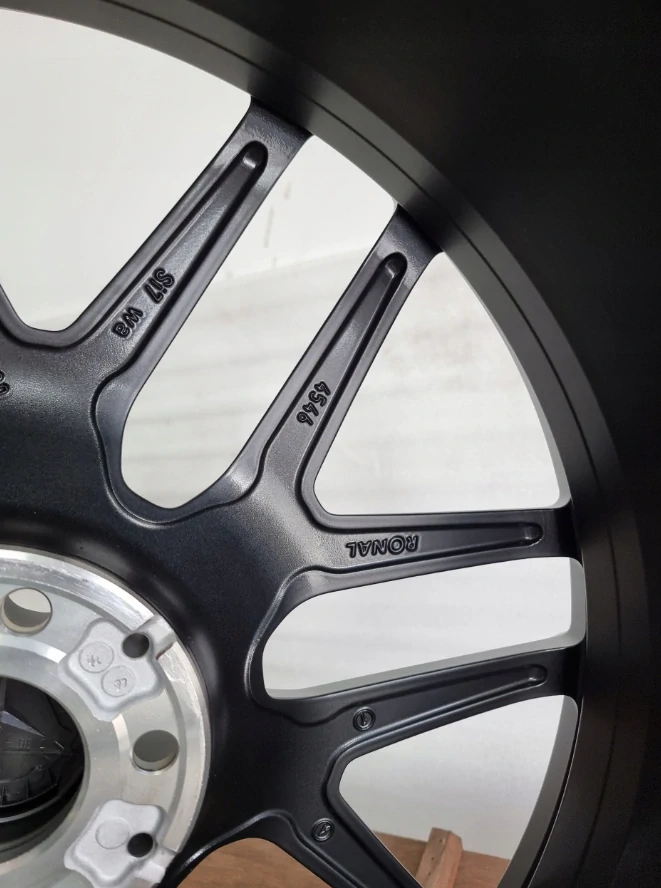 NOVÁ ALU KOLA MERCEDES 21" GLA GLB