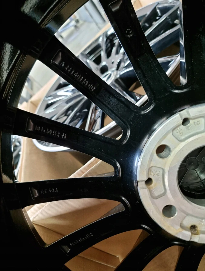 NOVÁ ALU KOLA MERCEDES S CLASSA AMG 20"