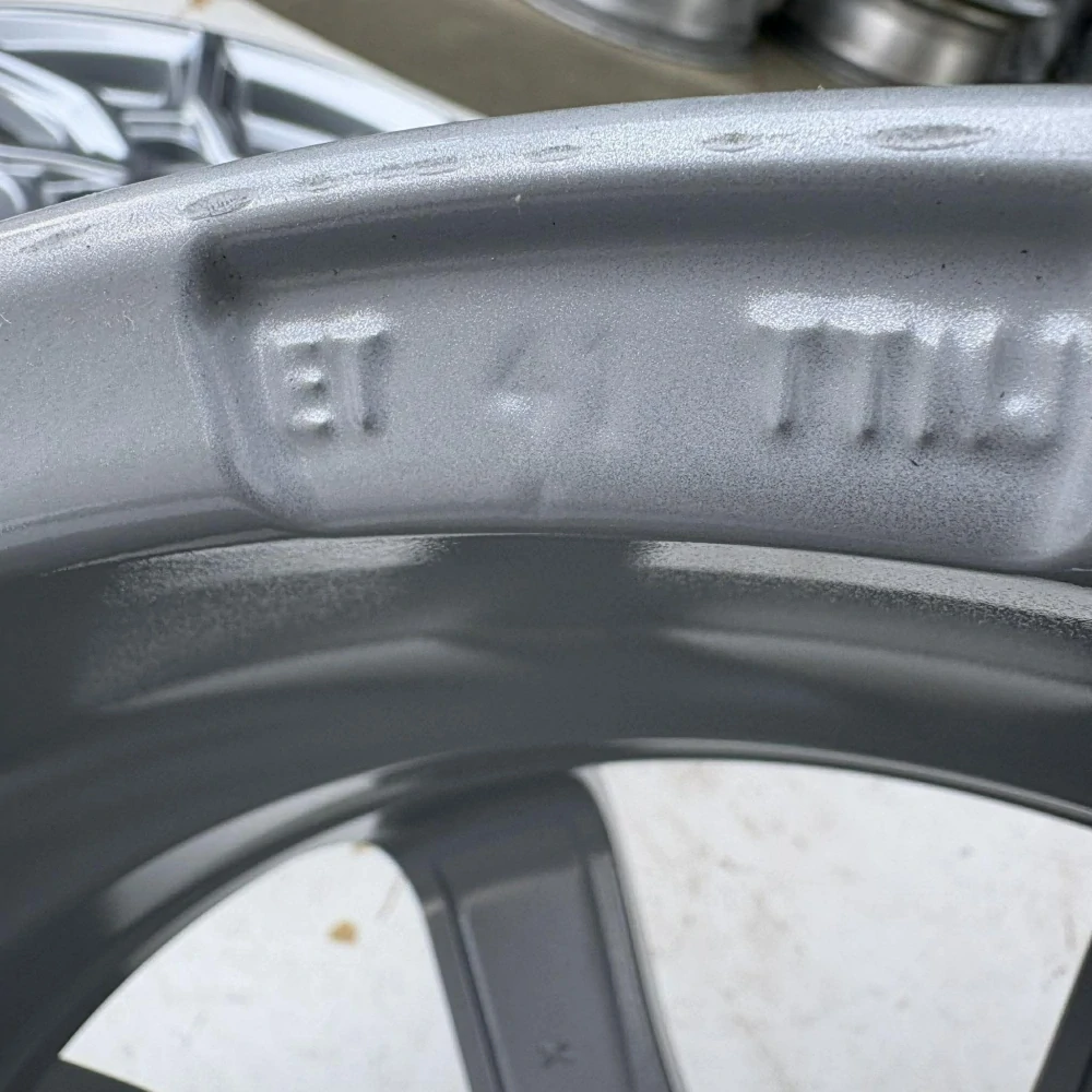 NOVÁ ALU KOLA VW UP 15" DPH