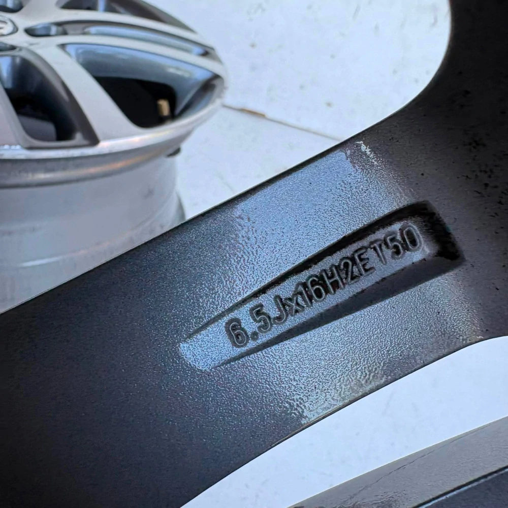 ALU KOLA VW GOLF CADDY TOURAN 16"