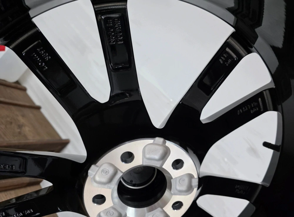 NOVÁ ZIMNÍ ALU KOLA AUDI 20" Q5 SQ5