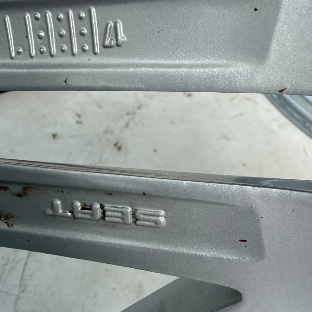 ALU KOLA SEAT ATECA 18